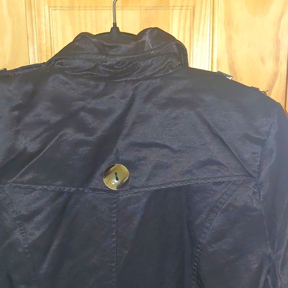 LUII Trench Coat - Picture 8 of 9